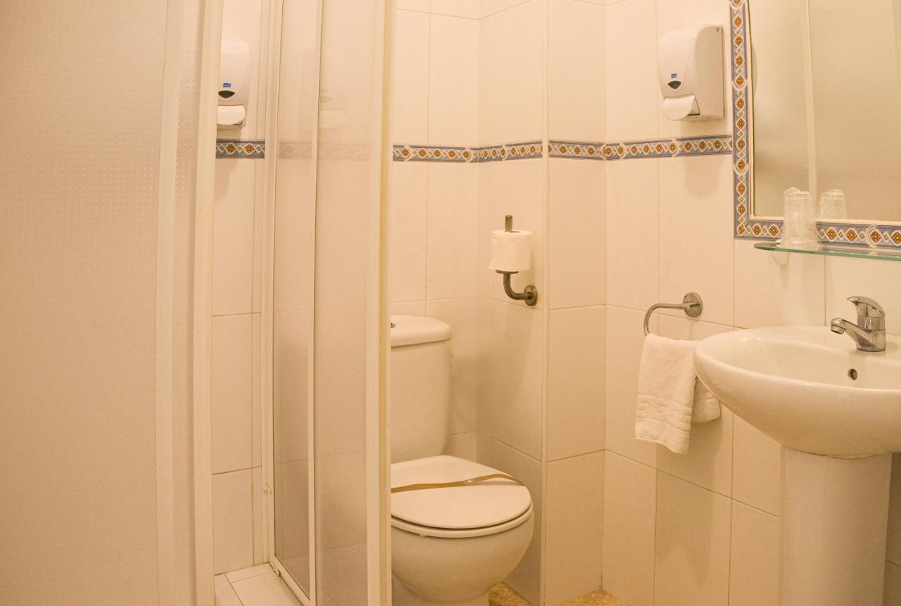Hostal Patio Andaluz Punta Umbria Ngoại thất bức ảnh