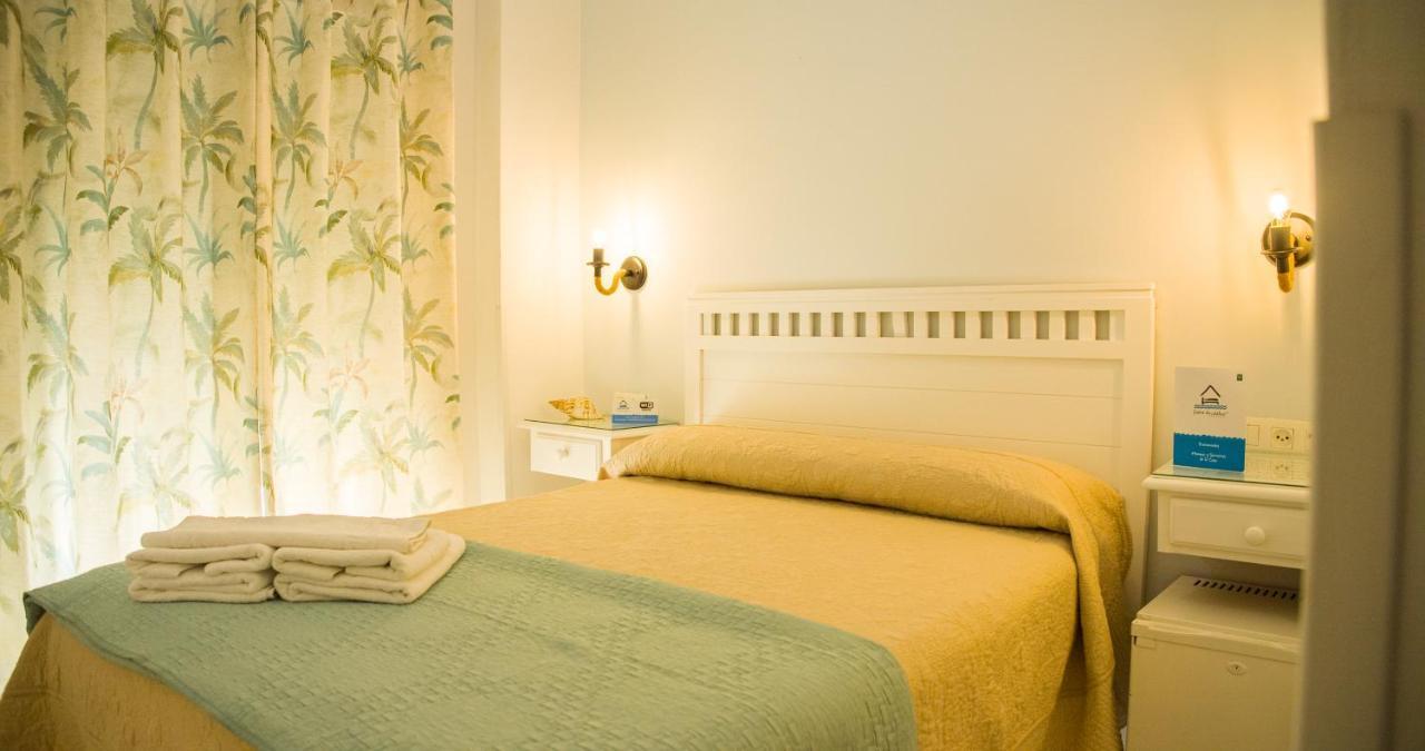 Hostal Patio Andaluz Punta Umbria Ngoại thất bức ảnh